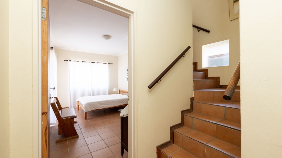 6 Bedroom Property for Sale in Struisbaai Western Cape